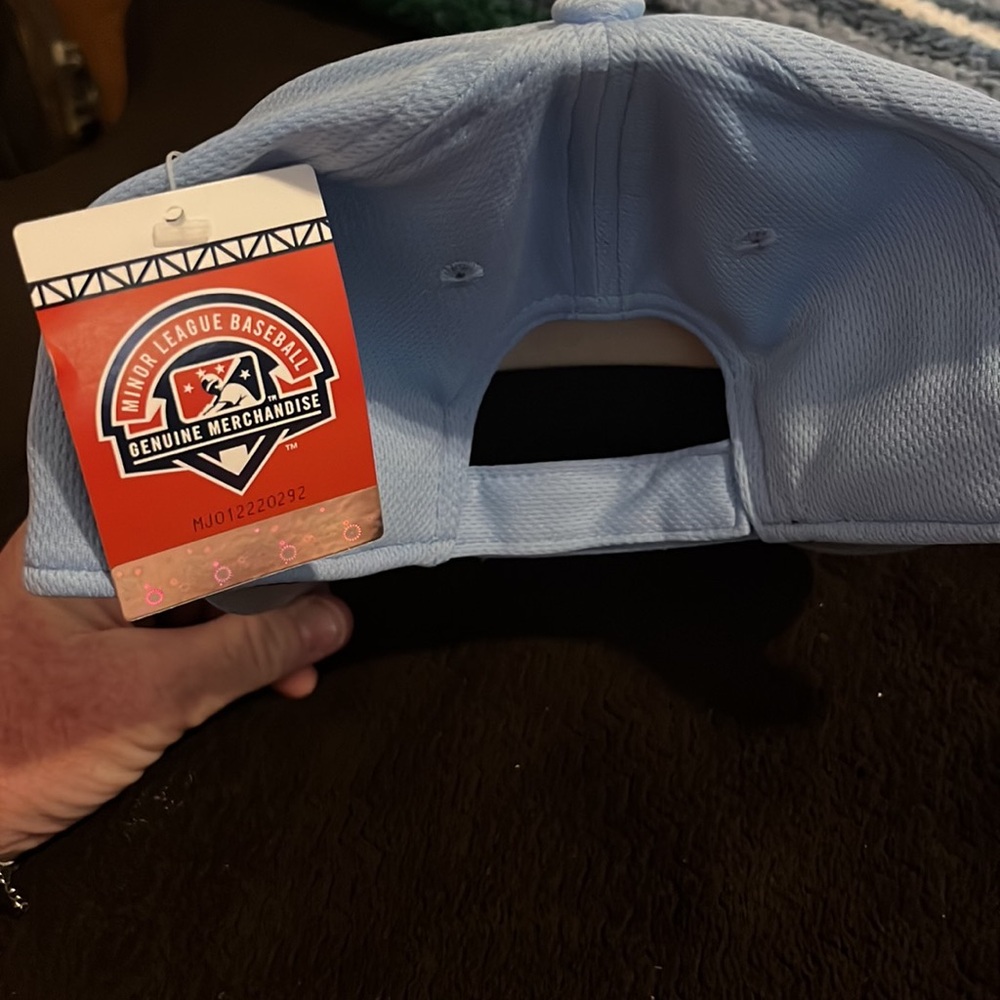 Blue Rocks Hat - Picture 2 of 6